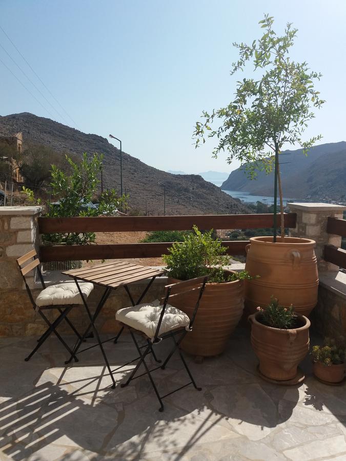 Symi Nautilus Luxury Suites ภายนอก รูปภาพ