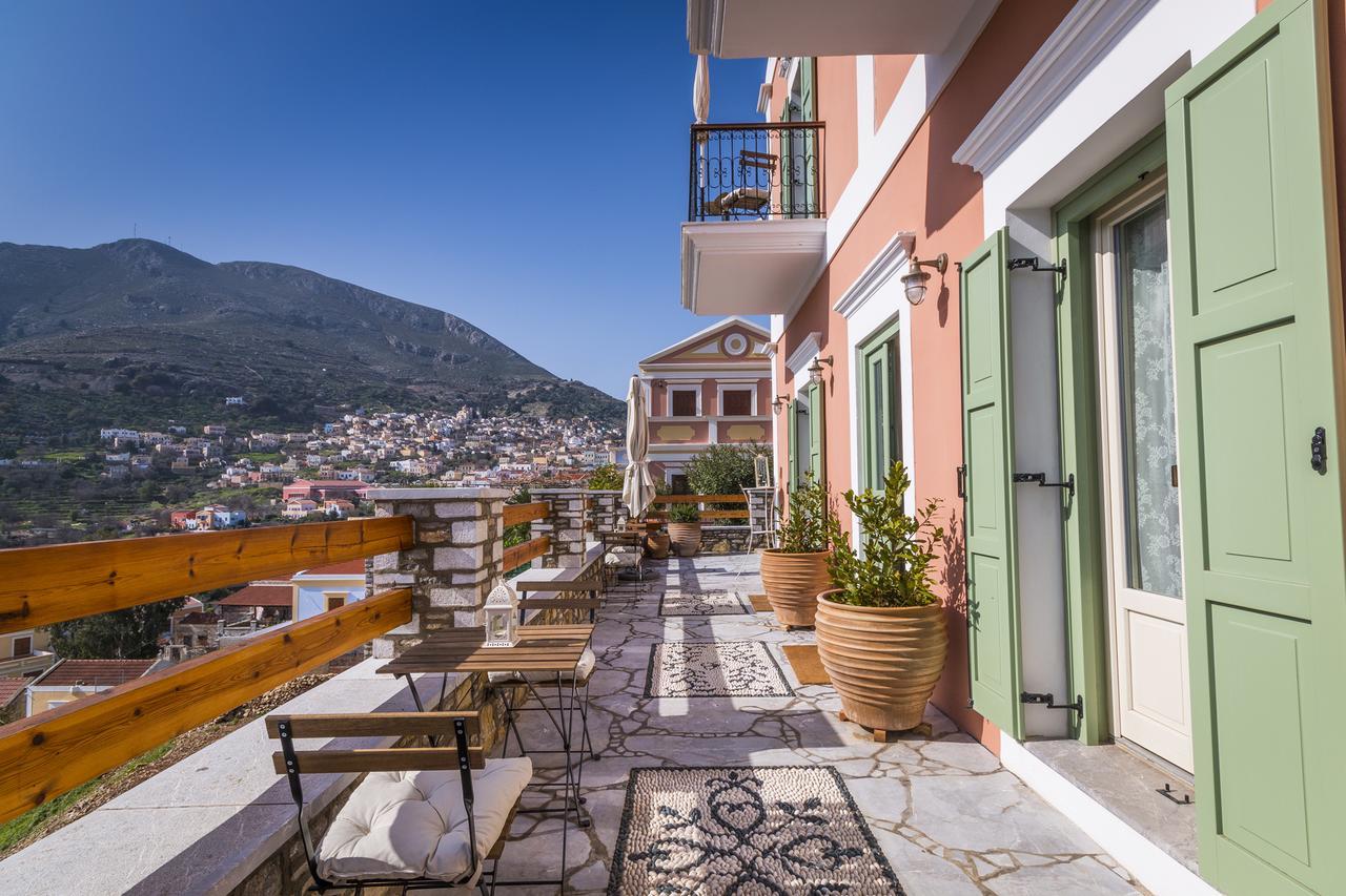 Symi Nautilus Luxury Suites ภายนอก รูปภาพ