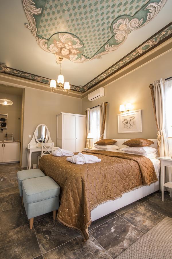 Symi Nautilus Luxury Suites ภายนอก รูปภาพ